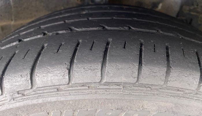 2018 Maruti Ciaz 1.4 S, Petrol, Manual, 54,898 km, Right Front Tyre Tread