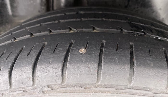 2018 Maruti Ciaz 1.4 S, Petrol, Manual, 54,898 km, Right Rear Tyre Tread