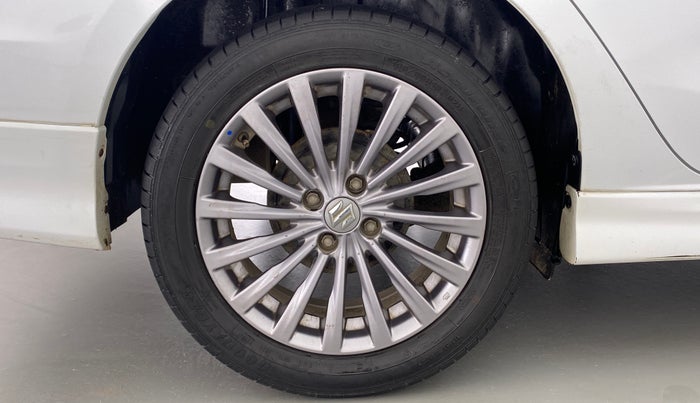 2018 Maruti Ciaz 1.4 S, Petrol, Manual, 54,898 km, Right Rear Wheel