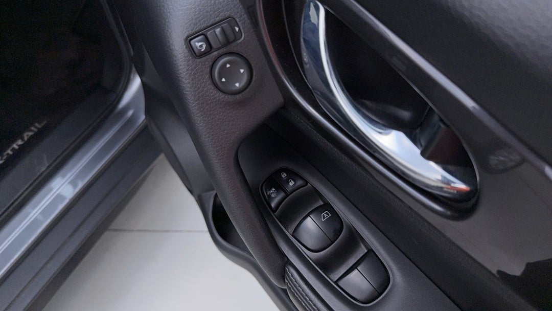 Drivers Side Door Panel Controls