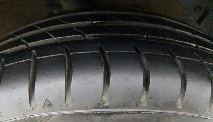 2018 Hyundai Xcent SX 1.2, Petrol, Manual, 22,619 km, Left Front Tyre Tread