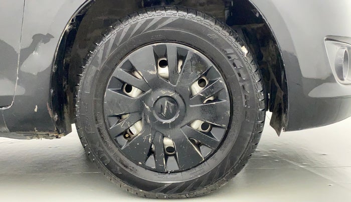 2012 Maruti Swift LXI, Petrol, Manual, 52,991 km, Right Front Wheel