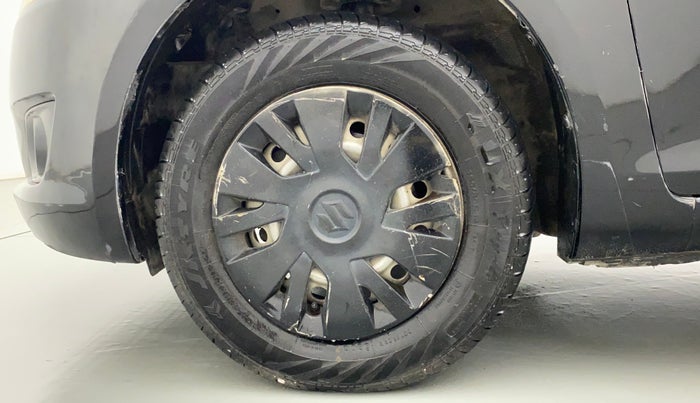 2012 Maruti Swift LXI, Petrol, Manual, 52,991 km, Left Front Wheel