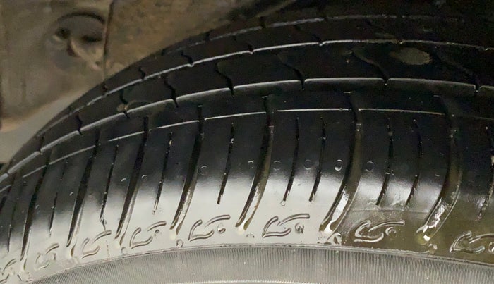 2014 Honda Brio S MT, Petrol, Manual, 56,374 km, Left Rear Tyre Tread