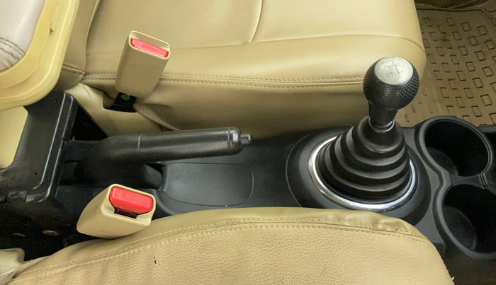 2014 Honda Brio S MT, Petrol, Manual, 56,374 km, Gear Lever