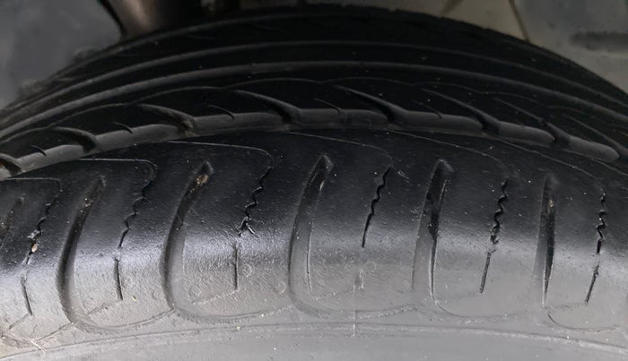 2016 Ford Ecosport 1.5TITANIUM TDCI, Diesel, Manual, 60,893 km, Left Front Tyre Tread