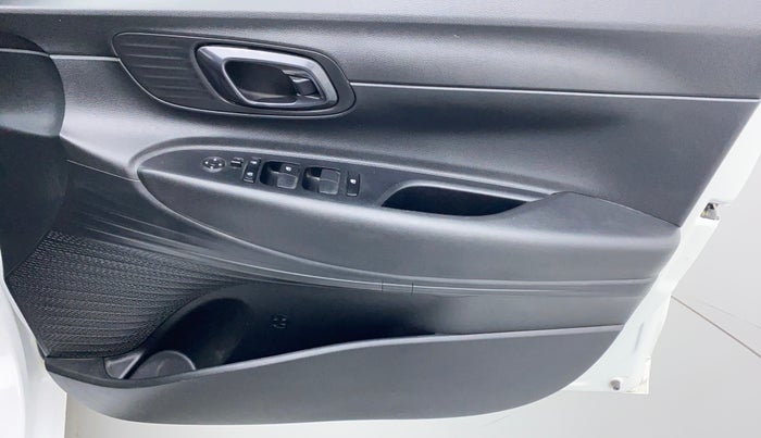 2021 Hyundai NEW I20 MAGNA 1.2 MT, Petrol, Manual, 20,278 km, Driver Side Door Panels Control