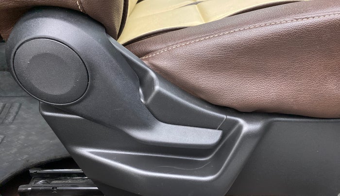 2020 Maruti New Wagon-R LXI 1.0, Petrol, Manual, 5,102 km, Driver Side Adjustment Panel
