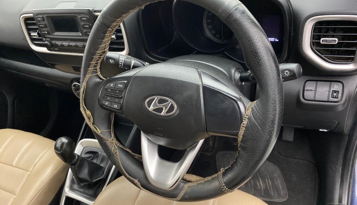 2021 Hyundai VENUE S 1.2, Petrol, Manual, 19,301 km, Steering wheel - Steering cover is minor torn