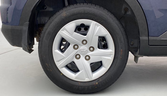 2021 Hyundai VENUE S 1.2, Petrol, Manual, 19,301 km, Right Rear Wheel
