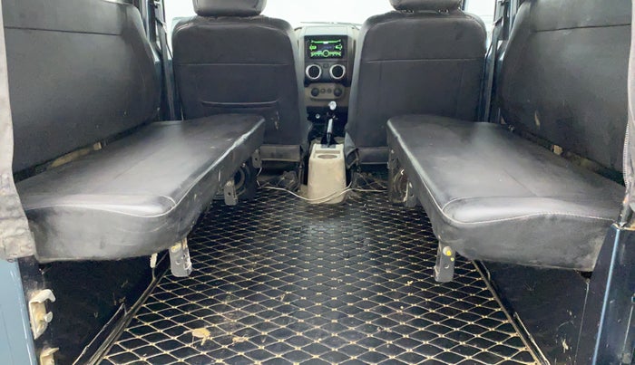 2019 Mahindra Thar CRDE 4X4 BS IV, Diesel, Manual, 37,813 km, Right Side Rear Door Cabin