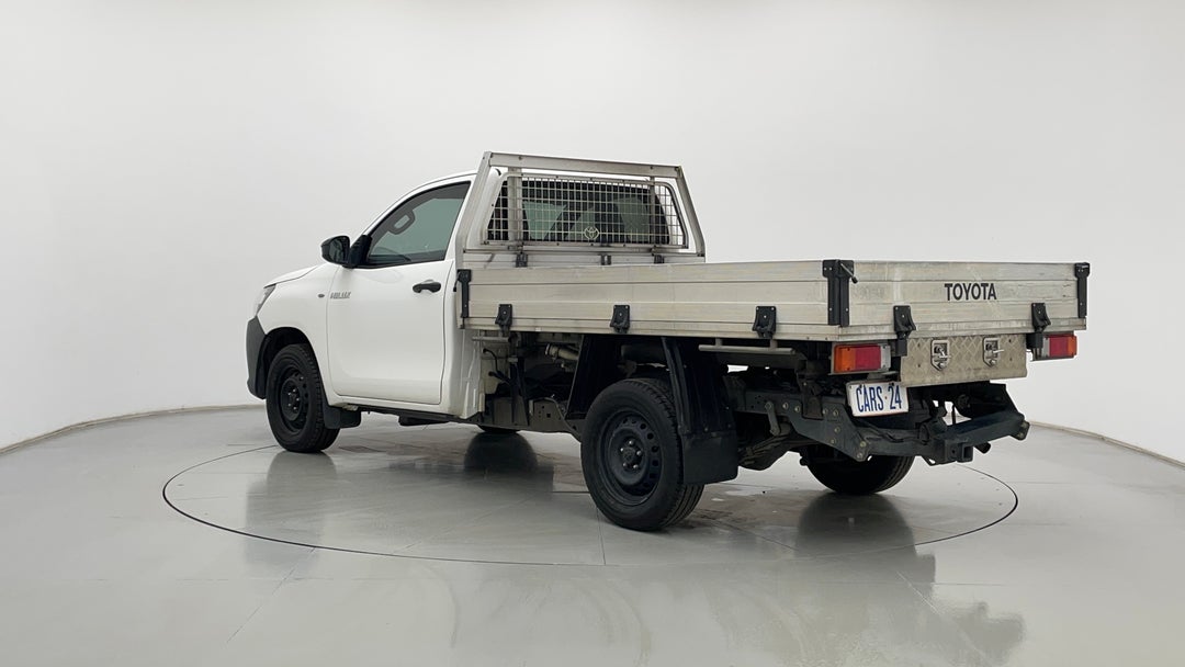 Left Back Diagonal (45- Degree) View