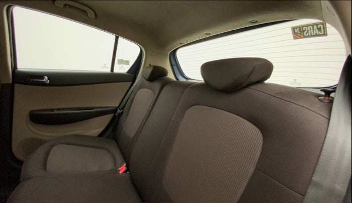 2012 Hyundai i20 SPORTZ 1.2, Petrol, Manual, 89,521 km, Right Side Rear Door Cabin