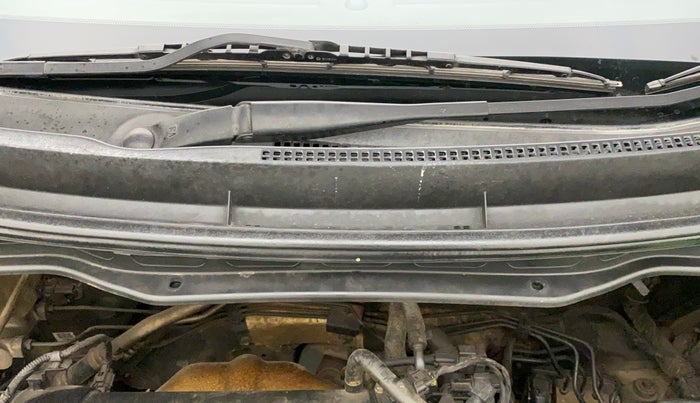 2012 Hyundai i20 SPORTZ 1.2, Petrol, Manual, 89,521 km, Bonnet (hood) - Cowl vent panel has minor damage