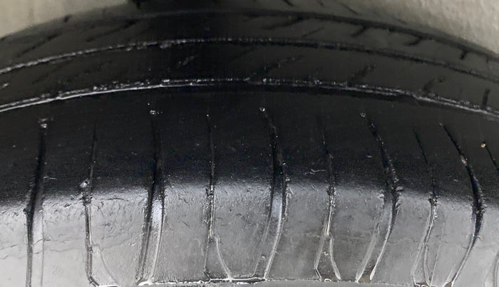 2015 Maruti Celerio VXI AMT, Petrol, Automatic, 85,354 km, Right Rear Tyre Tread
