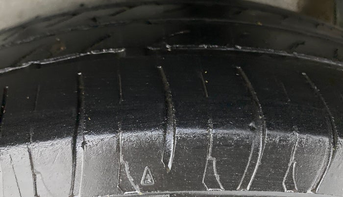 2015 Maruti Celerio VXI AMT, Petrol, Automatic, 85,354 km, Left Rear Tyre Tread