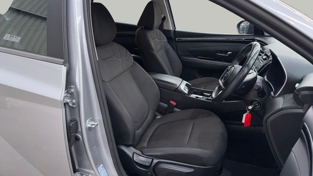 2021 Hyundai Tucson (FWD), Automatic, 78618 km, Right Side Front Door Cabin View
