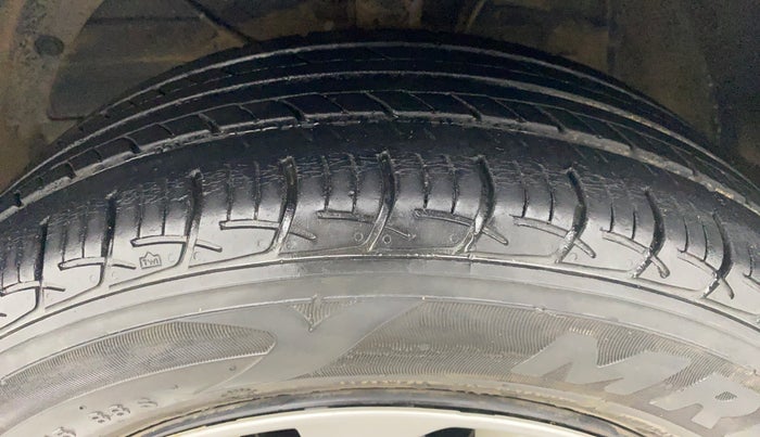 2017 Maruti Baleno DELTA 1.2 K12, Petrol, Manual, 34,929 km, Left Front Tyre Tread
