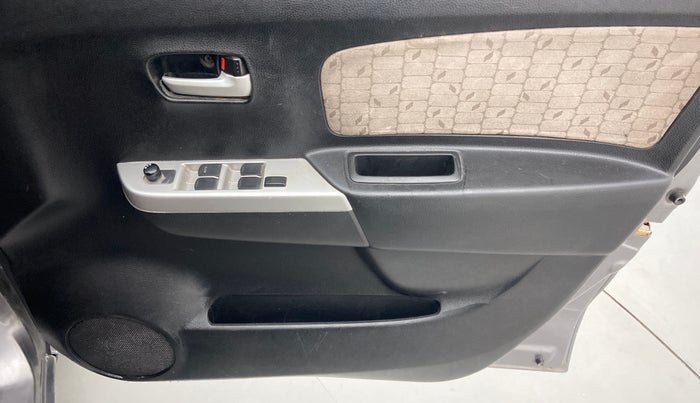 2013 Maruti Wagon R 1.0 VXI, Petrol, Manual, 89,791 km, Driver Side Door Panels Control