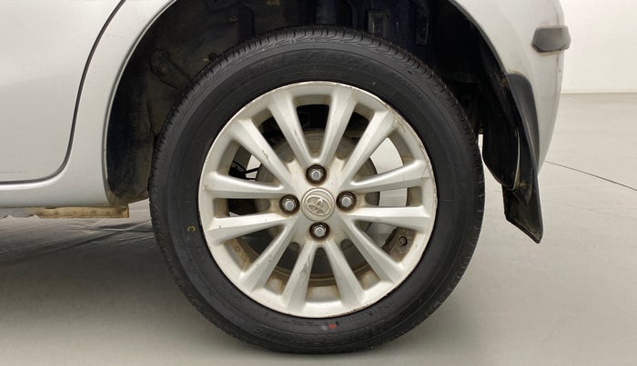 2013 Toyota Etios Liva V, Petrol, Manual, 46,214 km, Left Rear Wheel