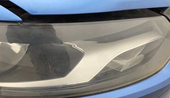 2016 Volkswagen Ameo HIGHLINE1.2L, Petrol, Manual, 77,603 km, Right headlight - Faded