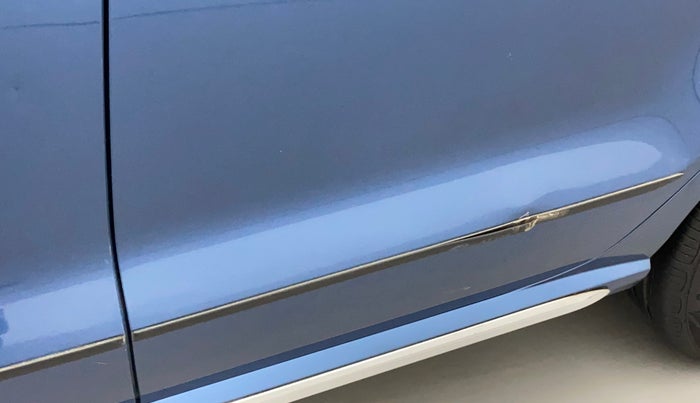 2016 Volkswagen Ameo HIGHLINE1.2L, Petrol, Manual, 77,603 km, Rear left door - Slightly dented