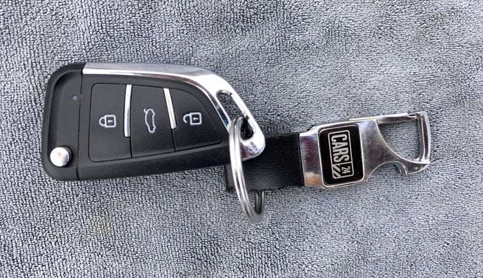 2011 Hyundai i20 SPORTZ 1.2 O, Petrol, Manual, 87,079 km, Key Close Up