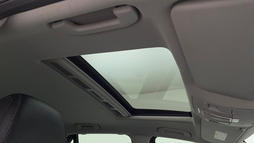 Interior Sunroof/Moonroof