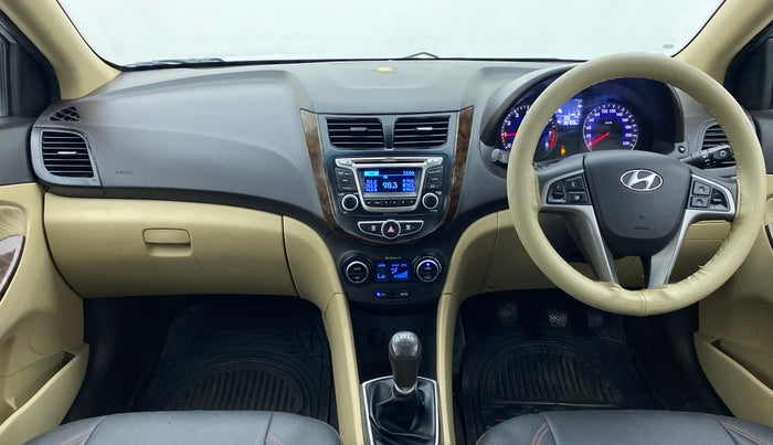 2016 Hyundai Verna FLUIDIC 1.6 VTVT S, Petrol, Manual, 30,696 km, Dashboard View