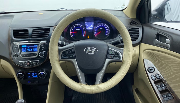 2016 Hyundai Verna FLUIDIC 1.6 VTVT S, Petrol, Manual, 30,696 km, Steering Wheel