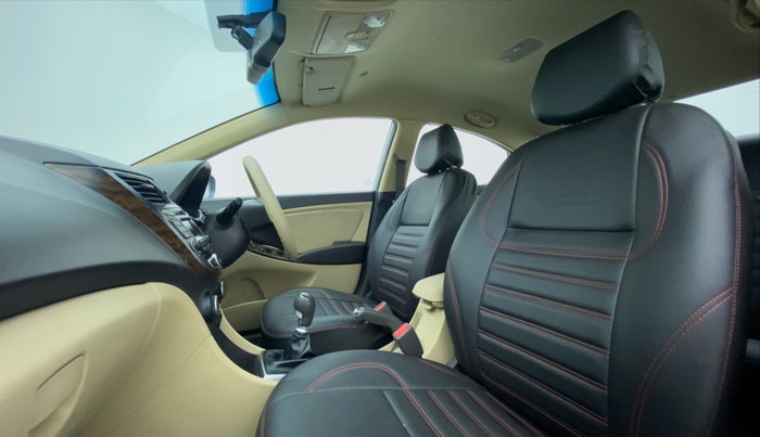 2016 Hyundai Verna FLUIDIC 1.6 VTVT S, Petrol, Manual, 30,696 km, Right Side Front Door Cabin View