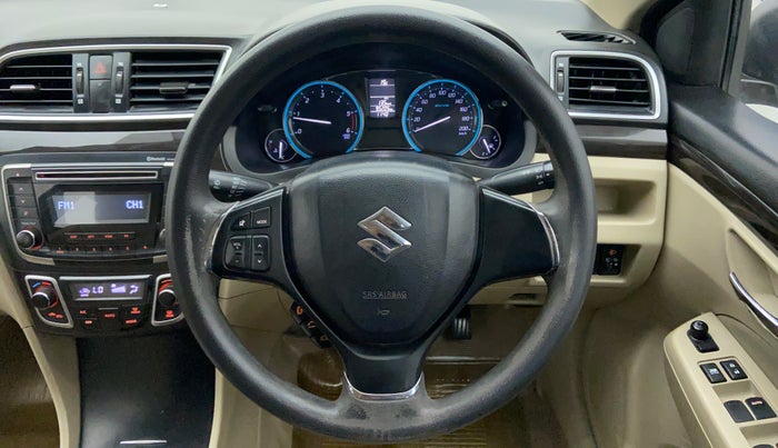 2017 Maruti Ciaz  ZDI SHVS, Diesel, Manual, 95,099 km, Steering Wheel Close Up