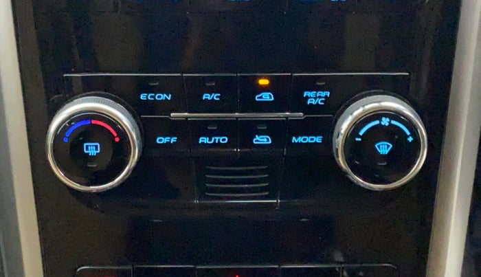 2018 Mahindra XUV500 W7 AT, Diesel, Automatic, 64,689 km, Automatic Climate Control