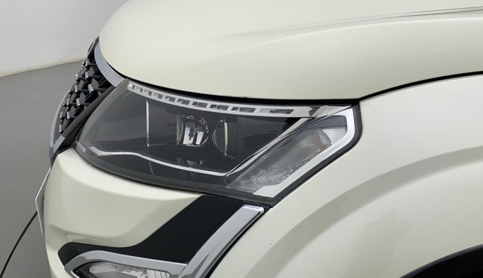 2018 Mahindra XUV500 W7 AT, Diesel, Automatic, 64,689 km, Left tail light - Faded