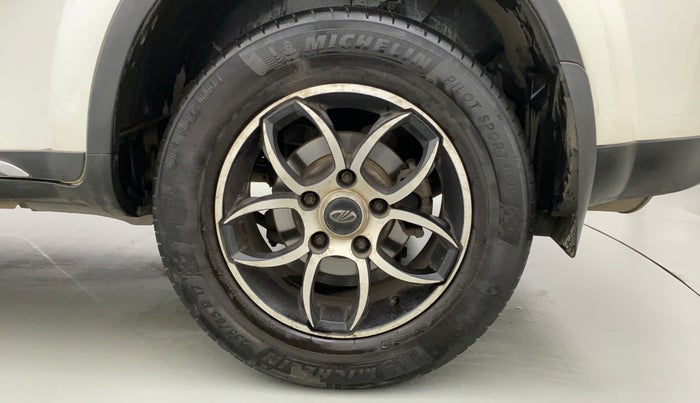 2018 Mahindra XUV500 W7 AT, Diesel, Automatic, 64,689 km, Left Rear Wheel