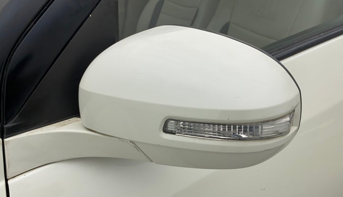 2014 Maruti Swift Dzire VXI, CNG, Manual, 83,711 km, Left rear-view mirror - Mirror movement not proper