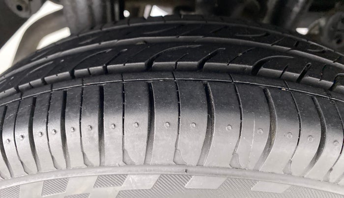 2015 Maruti Alto 800 LXI, Petrol, Manual, 18,990 km, Right Rear Tyre Tread