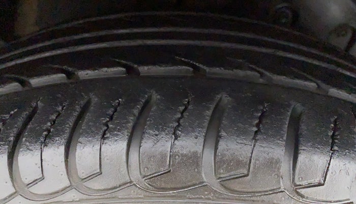 2015 Ford Ecosport 1.0 ECOBOOST TITANIUM, Petrol, Manual, 44,148 km, Left Front Tyre Tread