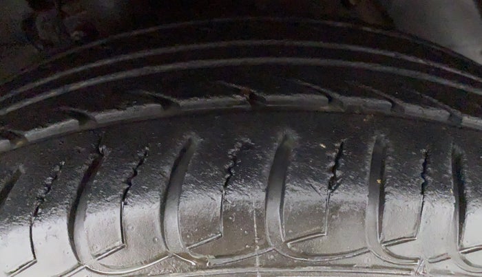 2015 Ford Ecosport 1.0 ECOBOOST TITANIUM, Petrol, Manual, 44,148 km, Left Rear Tyre Tread