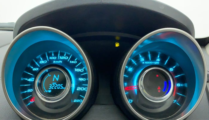 2019 Mahindra XUV500 W11, Diesel, Manual, 32,204 km, Odometer Image