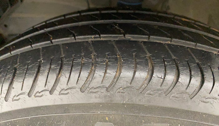 2019 Maruti S PRESSO VXI PLUS, Petrol, Manual, 30,785 km, Left Front Tyre Tread