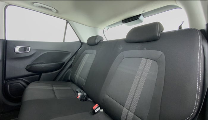 2021 Hyundai VENUE 1.5 SX CRDI MT, Diesel, Manual, 5,970 km, Right Side Rear Door Cabin