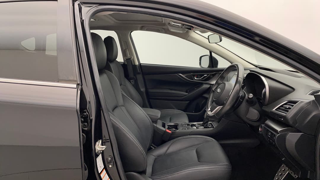 2017 Subaru Impreza 2.0i-s (awd), Automatic, 111075 km, Right Side Front Door Cabin View