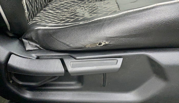 2019 Hyundai VENUE SX PLUS 1.0 TURBO DCT, Petrol, Automatic, 67,033 km, Driver Side Adjustment Panel