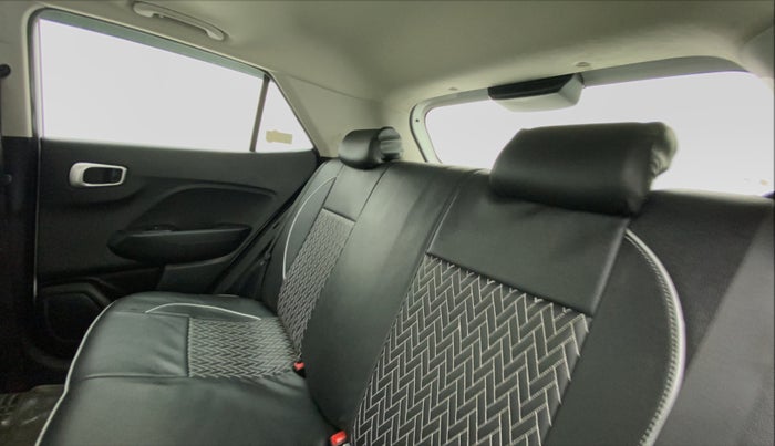 2019 Hyundai VENUE SX PLUS 1.0 TURBO DCT, Petrol, Automatic, 67,033 km, Right Side Rear Door Cabin