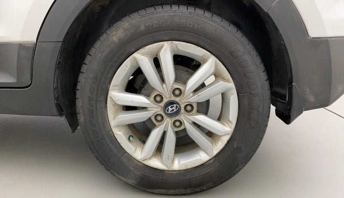 2016 Hyundai Creta SX PLUS 1.6 PETROL, Petrol, Manual, 94,823 km, Left Rear Wheel
