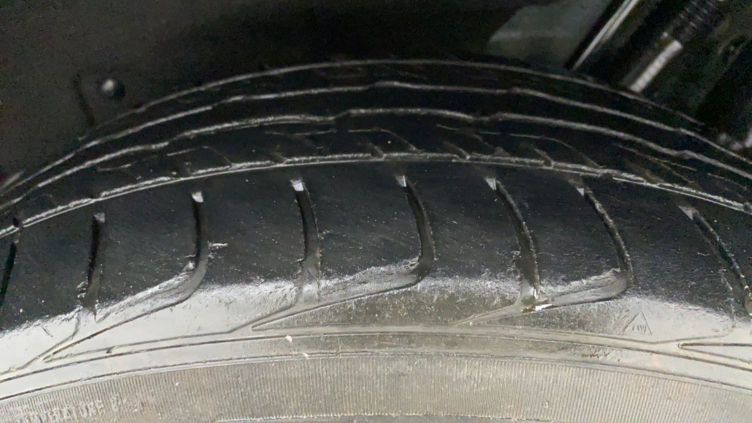 Left Rear Tyre Tread