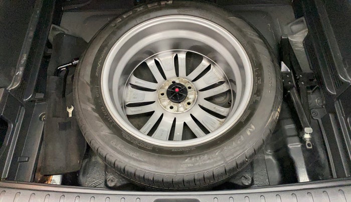 2018 Hyundai Tucson GLS 2WD AT PETROL, Petrol, Automatic, 66,873 km, Spare Tyre