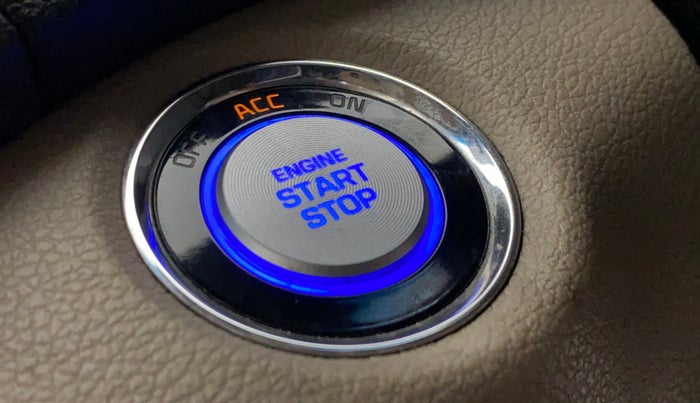 2018 Hyundai Tucson GLS 2WD AT PETROL, Petrol, Automatic, 66,873 km, Keyless Start/ Stop Button