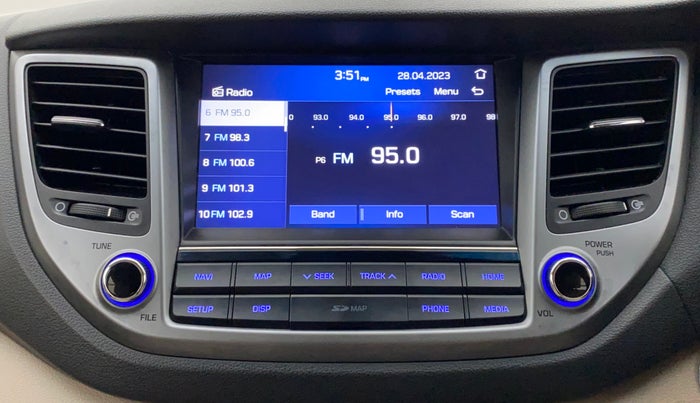 2018 Hyundai Tucson GLS 2WD AT PETROL, Petrol, Automatic, 66,873 km, Infotainment System
